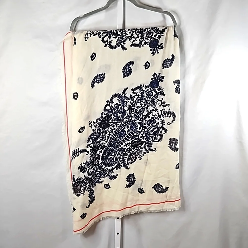 Loft Red, White & Blue Floral Wrap Women's Scarf NWT - Picture 5 of 5